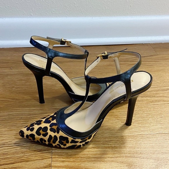 BCBG Generation T-Bar Pump - Picture 2 of 11